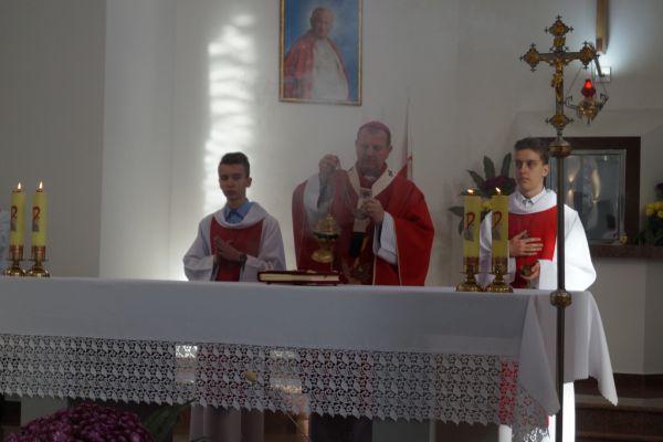 Msza Święta w Kościele- kliknięcie spowoduje powiększenie zdjęcia Msza Święta w Kościele