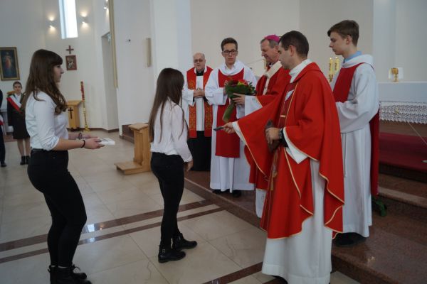 Msza Święta w Kościele- kliknięcie spowoduje powiększenie zdjęcia Msza Święta w Kościele