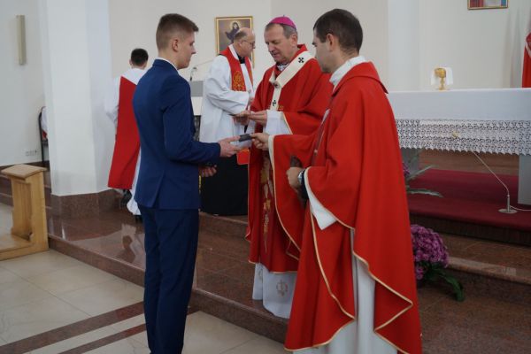 Msza Święta w Kościele- kliknięcie spowoduje powiększenie zdjęcia Msza Święta w Kościele
