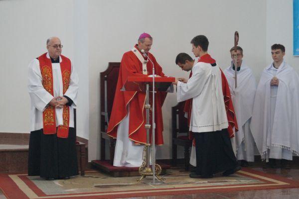 Msza Święta w Kościele- kliknięcie spowoduje powiększenie zdjęcia Msza Święta w Kościele