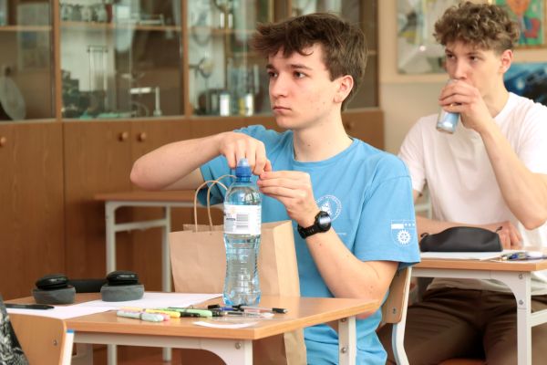 Olimpiada Matematyczna 2025 Olimpiada Matematyczna 2025
