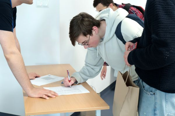 Olimpiada Matematyczna 2025 Dzień 2 Olimpiada Matematyczna 2025 Dzień 2