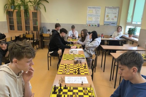 8 kwietnia Dzień Otwarty 2LO -kliknięcie spowoduje powiększenie zdjęcia 8 kwietnia Dzień Otwarty 2LO