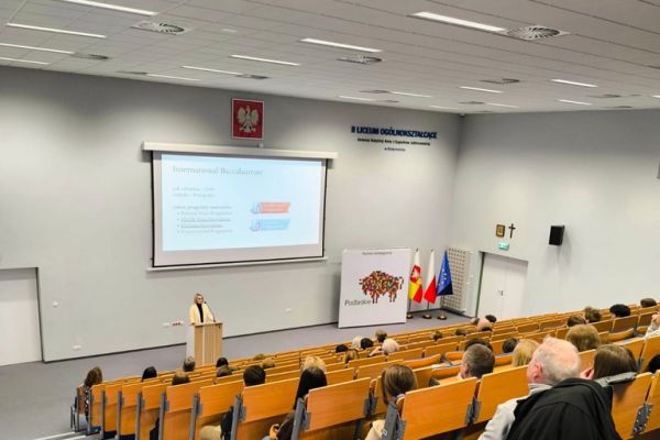 8 kwietnia Dzień Otwarty 2LO-kliknięcie spowoduje powiększenie zdjęcia 8 kwietnia Dzień Otwarty 2LO
