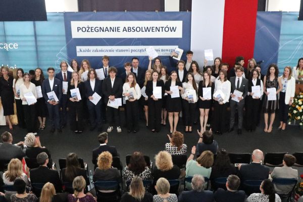 ZakończenieKlas4-2025-01 ZakończenieKlas4-2025-01
