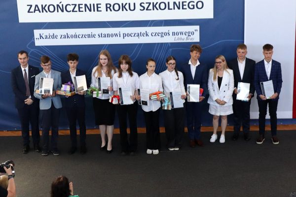 Zdjęcia Grupowe SP 2025 Zdjęcia Grupowe SP 2025
