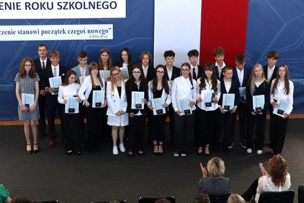 Zdjęcia Grupowe SP 2025 Zdjęcia Grupowe SP 2025