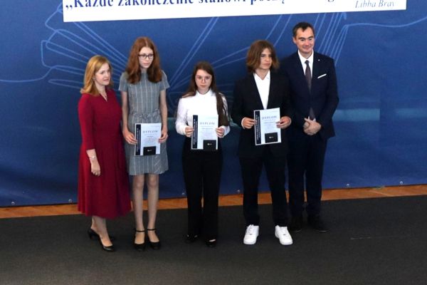 Zdjęcia Grupowe SP 2025 Zdjęcia Grupowe SP 2025
