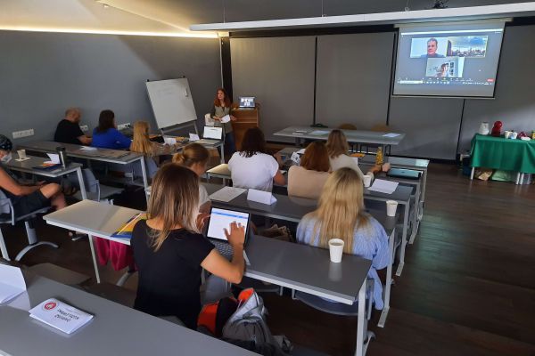 Uczestnicy projektu, prezentacja na rzutniku