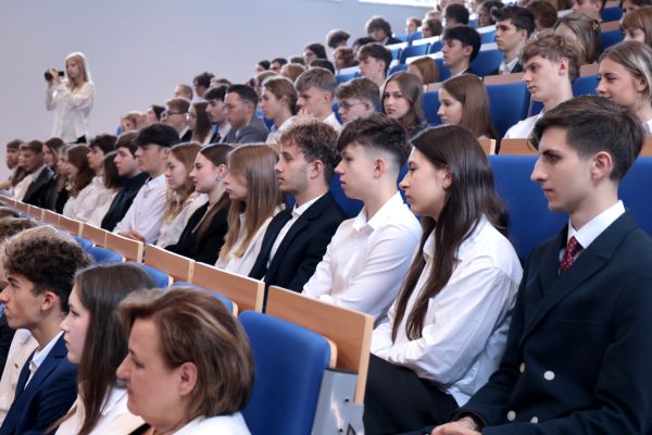 Zakończenie LO 2025 -1 Zakończenie LO 2025 -1