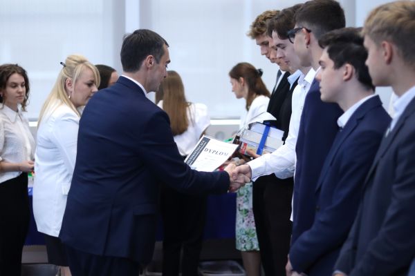 Zakończenie LO 2025 -1 Zakończenie LO 2025 -1