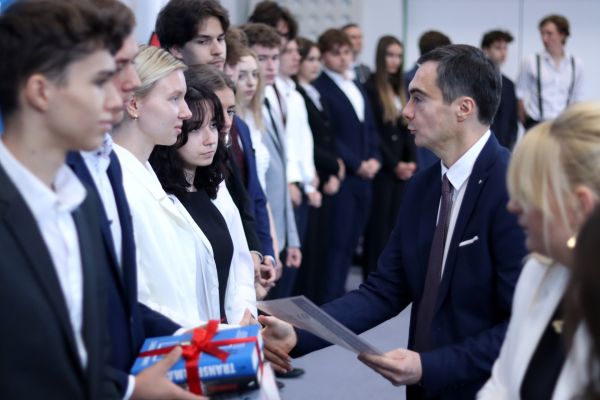 Zakończenie LO 2025 -1 Zakończenie LO 2025 -1