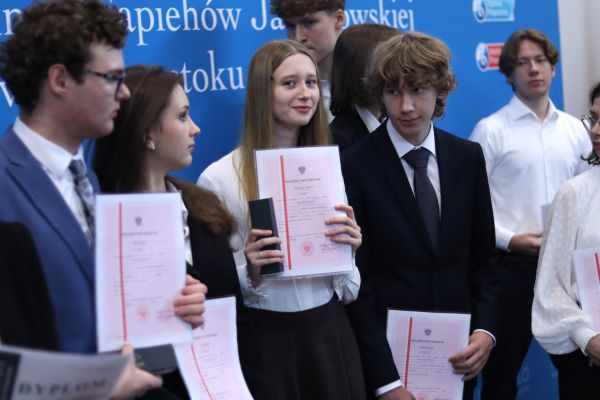 Zakończenie LO 2025 -1 Zakończenie LO 2025 -1