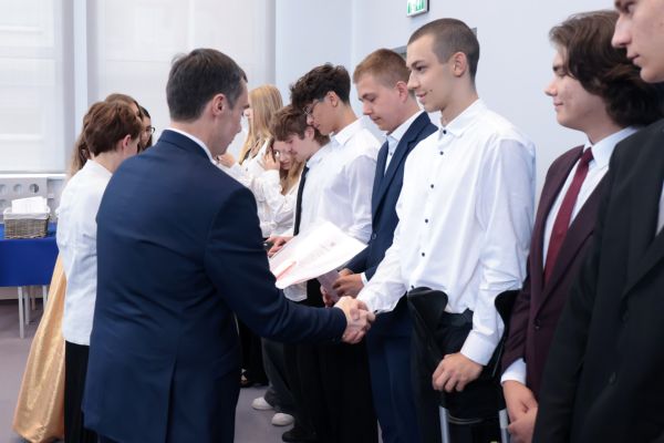 Zakończenie LO 2025 -1 Zakończenie LO 2025 -1