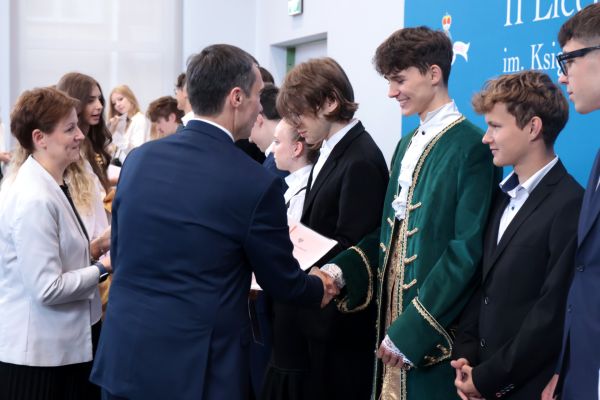Zakończenie LO 2025 -1 Zakończenie LO 2025 -1