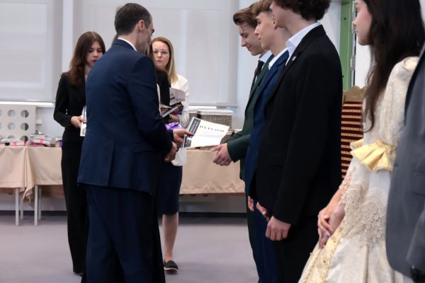 Zakończenie LO 2025 -1 Zakończenie LO 2025 -1
