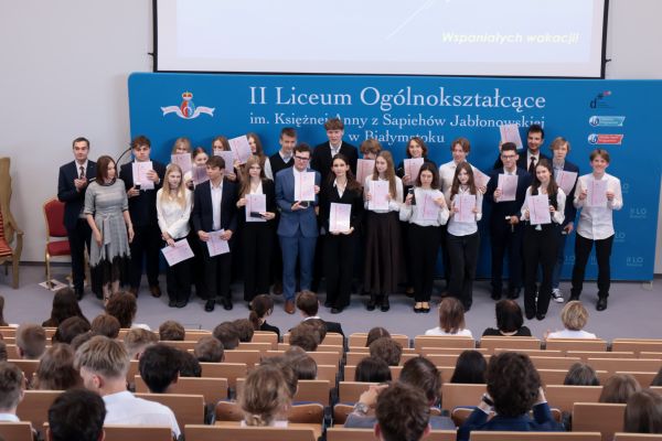Zakończenie LO 2025 -2 Zakończenie LO 2025 -2