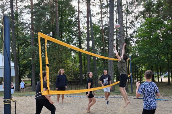 Wyjazd integracyjny klas pierwszych LO 2025