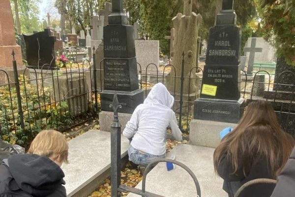 Groby -kliknięcie spowoduje powiększenie zdjęcia Groby