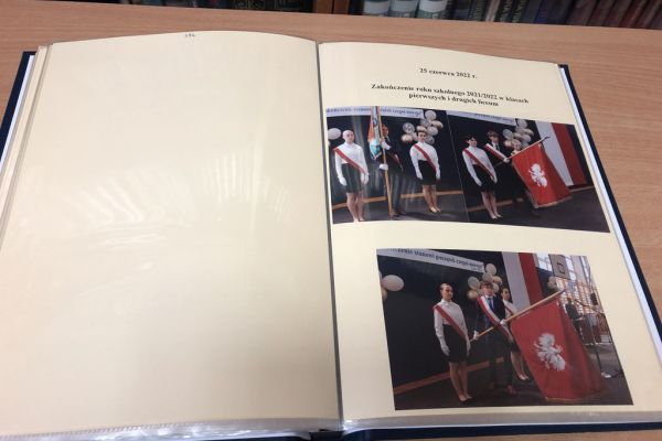 Kronika Szkolna - kliknięcie spowoduje powiększenie zdjęcia Kronika Szkolna