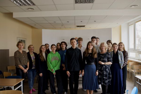 Uczestnicy konkursu z jury