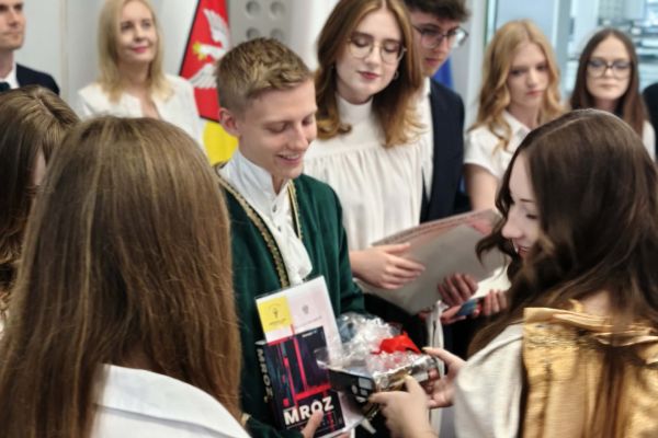 Zakończenie klas II LO - 2026 
