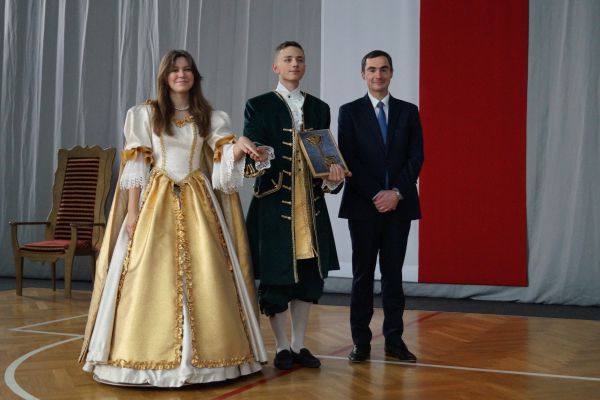 Pan Dyrektor z Sapieżanką i Sapiehą