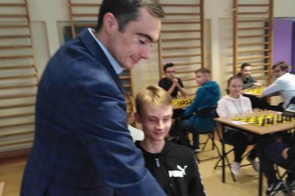 Pan Dyrektor Darisz Bossowski rozpoczyna Mistrzostwa.