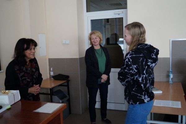 Spotkanie z p. Elżbietą Kozłowską -Świątkowską - kliknięcie spowoduje powiększenie zdjęcia Spotkanie z p. Elżbietą Kozłowską -Świątkowską